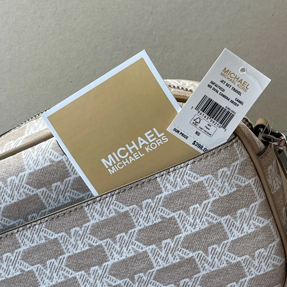 (new+tag) Michael Kors jet set travel oval camera crossbody color camel khaki